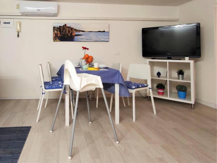 Central Apartments Mezzanine - 1 Min To Via Etnea Aeroporto di Catania Fontana Rossa Esterno foto