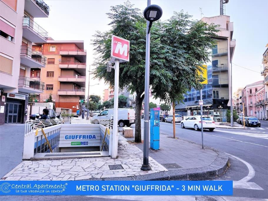 Central Apartments Mezzanine - 1 Min To Via Etnea Aeroporto di Catania Fontana Rossa Esterno foto